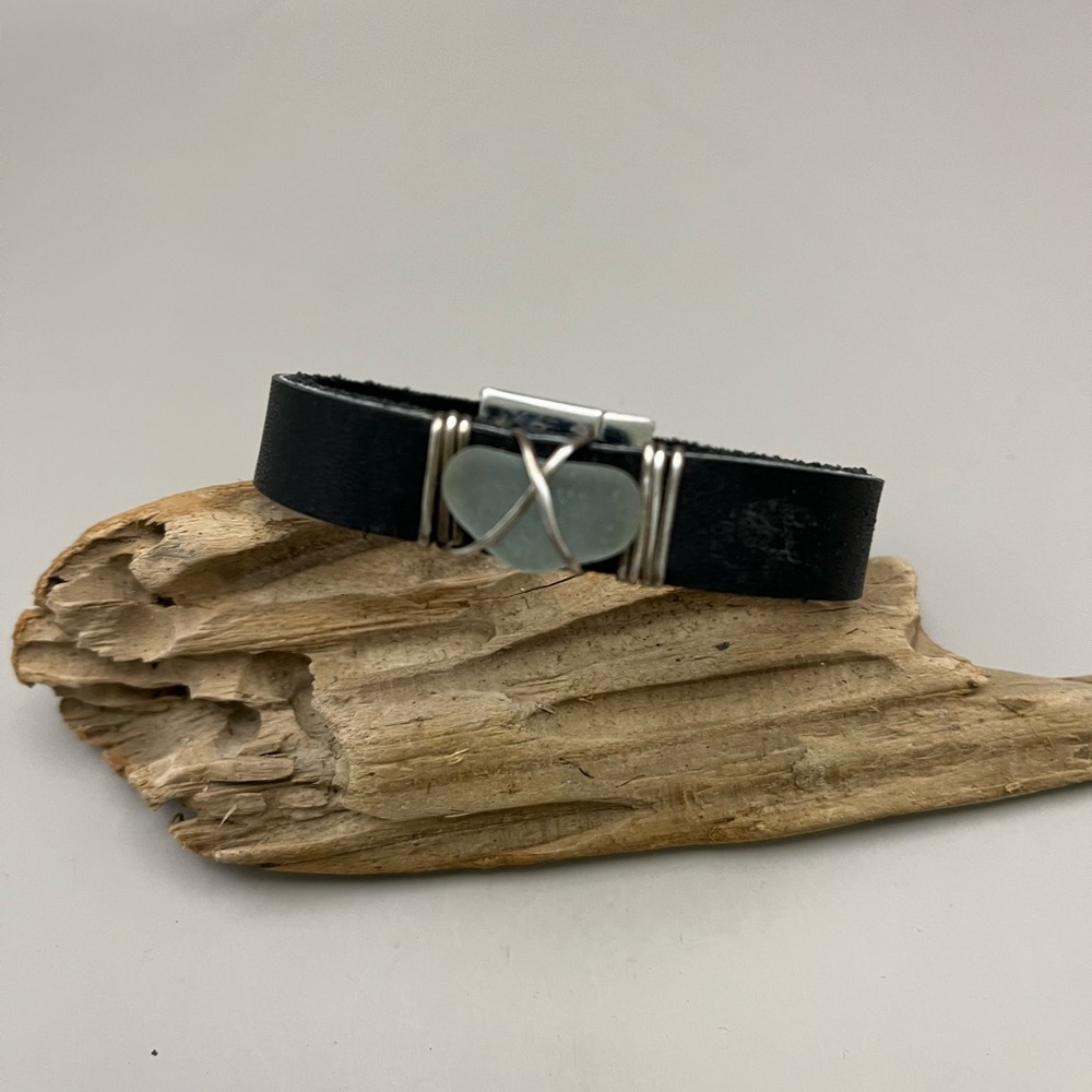 Modern Black and Silver Bracelet with Magnetic Clasp